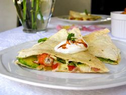 Công thức bánh Quesadilla cua hoàng đế giá cả phải chăng