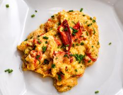 Công thức nấu trứng  tôm hùm chive
