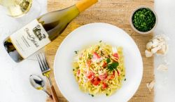 Cua vua Alaska và bánh Creme Fraiche tươi tuyệt đẹp