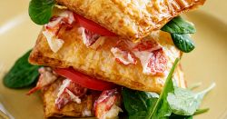 Thử sức với món salad tôm hùm Napoleons kiểu mới