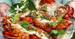 Cách làm tôm hùm sốt bơ ngò chuẩn vị