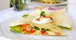 Công thức bánh Quesadilla cua hoàng đế giá cả phải chăng