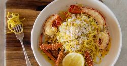 CÔNG THỨC CỦA THÁNG: CUA HOÀNG ĐẾ VÀ MỲ SPAGHETTI TÔM CÀNG XANH 